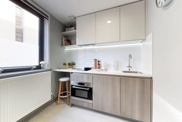 1 bed studio, Bernard Street, City Centre, Southampton, SO143AY - Image 3